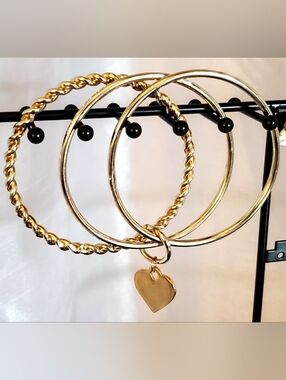 Gold Heart Charm 3 Hoop Bracelet Set - Women Jewelry. Vintage